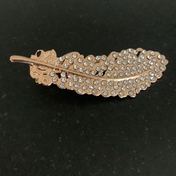 Set of 6 Pearl and Rhinestone Hair Clips Starfish Scissors Feather - Picture 6 of 12